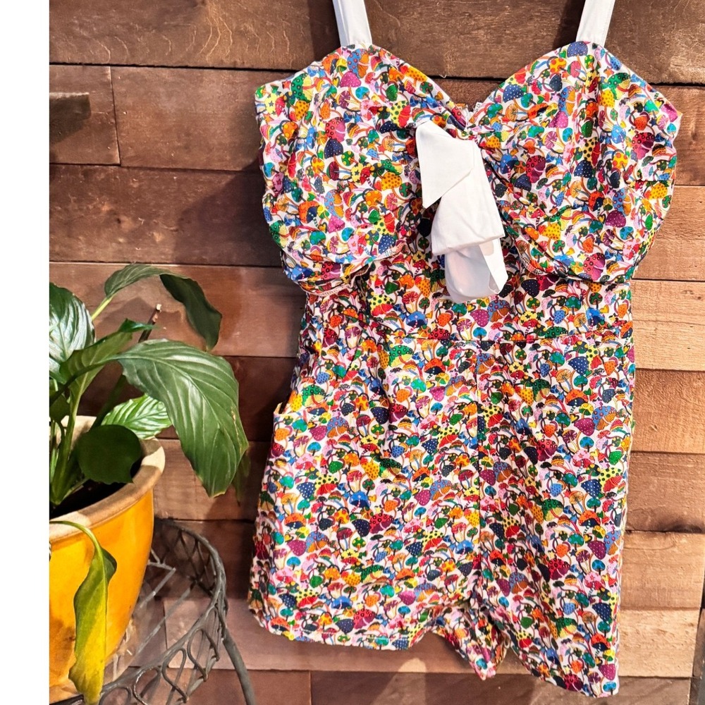 Unique Vintage 1X 16‎ Mushroom Print Romper Jumpsuit Bow Front Smocked Back